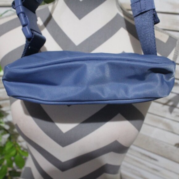 lululemon everywhere belt bag blue Crossbody 1L and this Tampa Bay Lightning Everywhere Belt Bag continues that legacy Unboxing the Lululemon Pastel Blue
